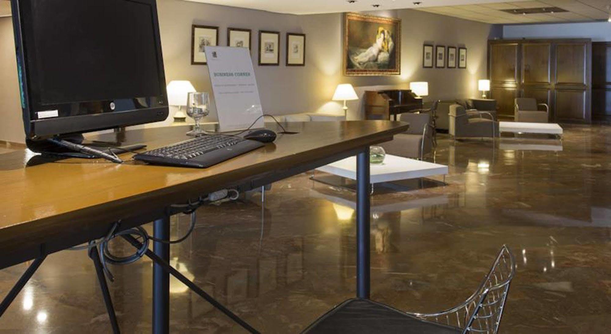 Hotel Goya Сарагоса Екстер'єр фото